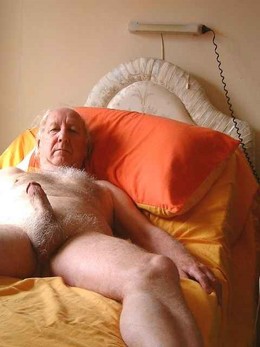 Naked Old men shows big cocks